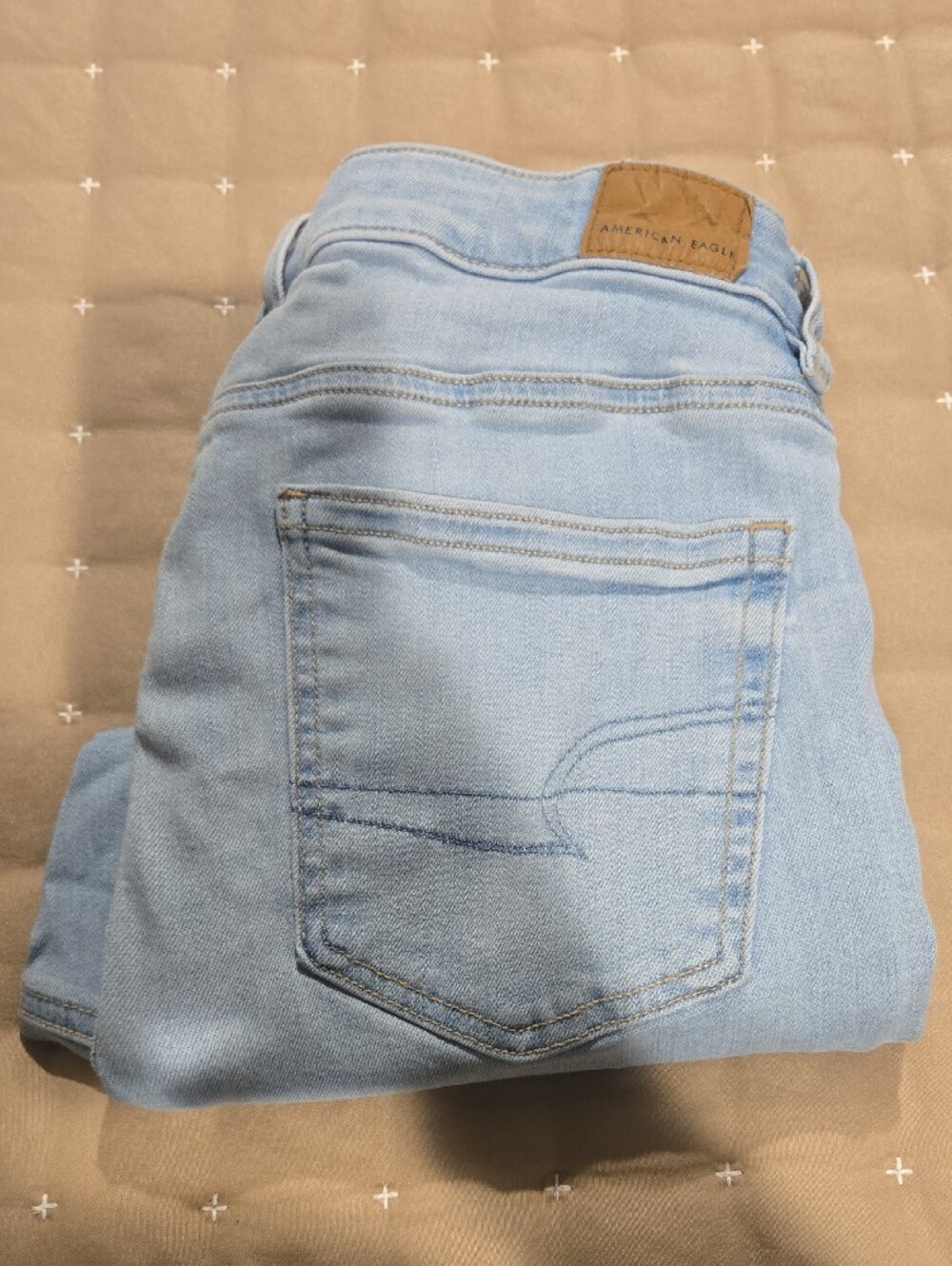 American Eagle Light Blue Cropped Capri Stretch Denim Jeans Size 8 Regular.